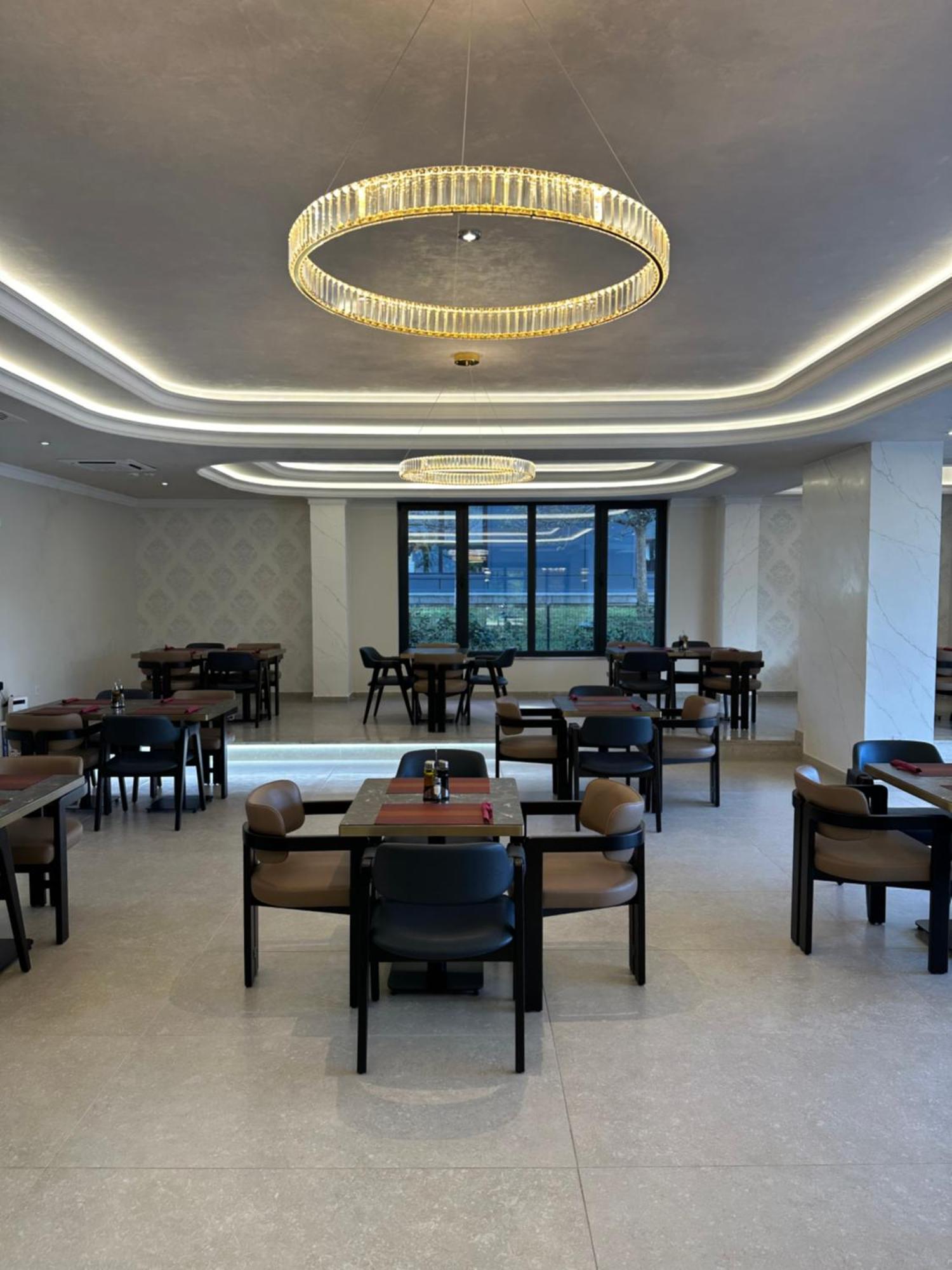 Nobel West Hotel Belgrade Extérieur photo